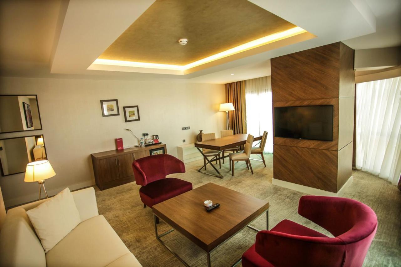 Ramada By Wyndham Isparta Exterior foto