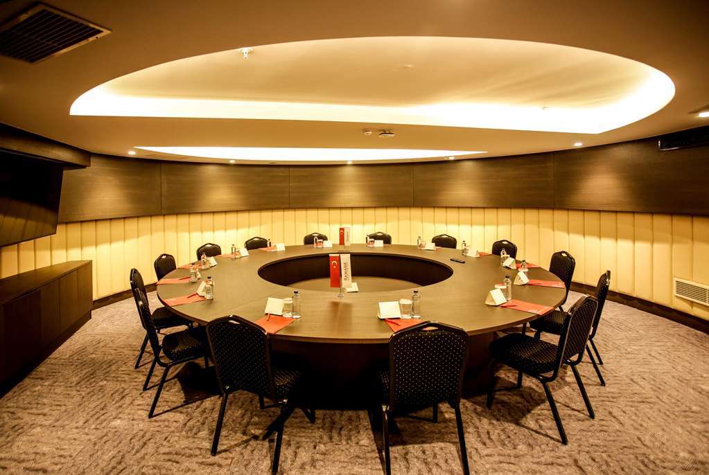 Ramada By Wyndham Isparta Facilități foto